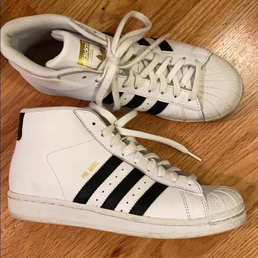 High top Adidas - white and black